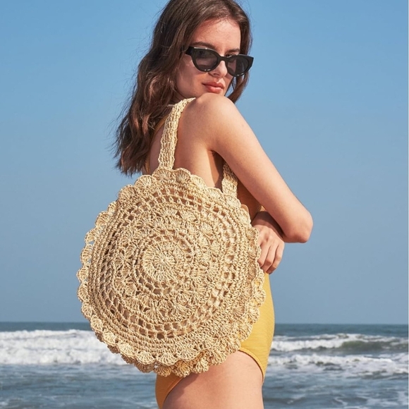 NWT Stylish Round Beach Bag. - Picture 1 of 9